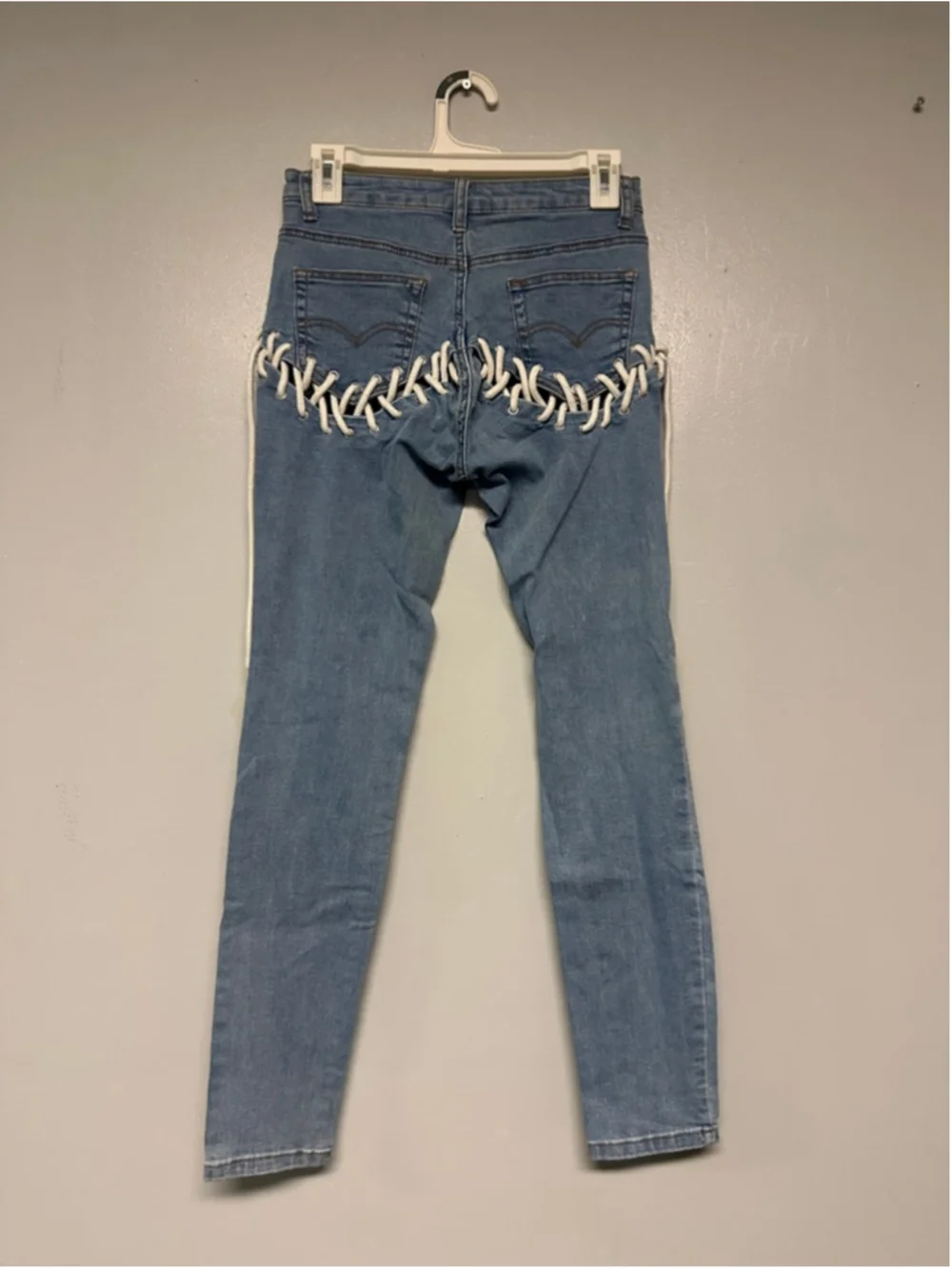 My Boo Blue Skinny Jeans White Lace-Up Detail Size small waist 15” inseam 30” - Picture 8 of 8